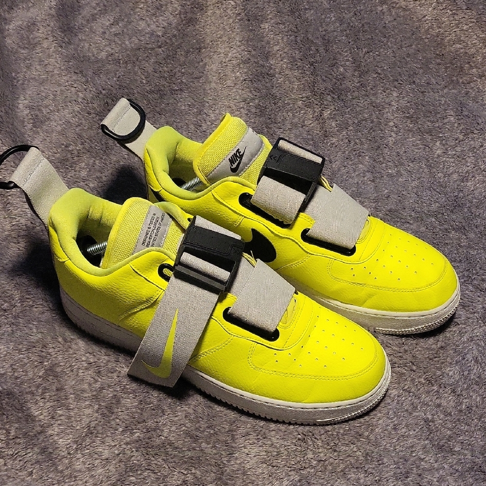 Nike Air Force 1 Utility Low AF1 VOLT GREEN NEON Size 12 AO1531-700.